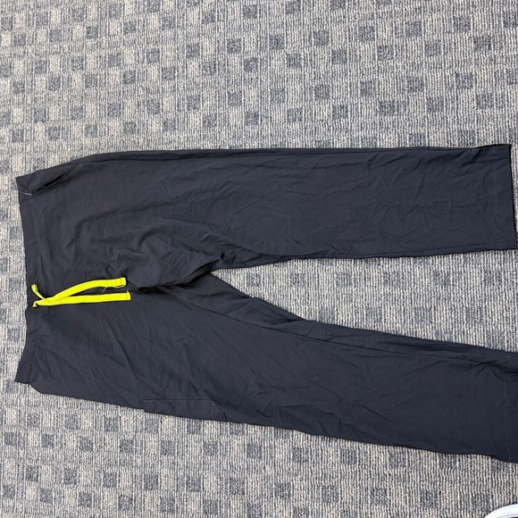 Black REVEL Scrub Pants with Neon Yellow Drawstring (,Premium Stretch)  XL - Picture 1 of 7